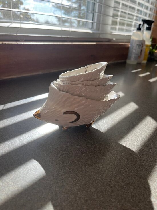 Hedgehogs - 4 Nested Measuring Cups - - Picture 1 of 4